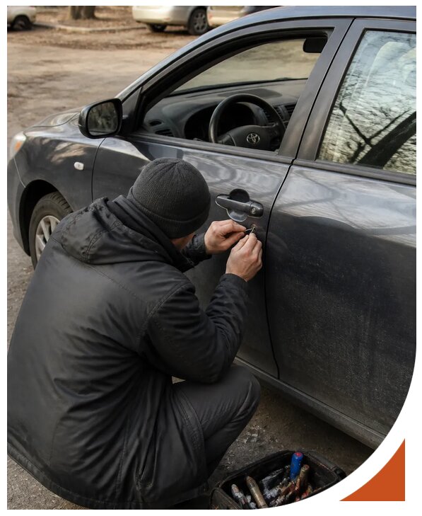 Профессиональное вскрытие автомобиля Тойота без повреждений в Заинске